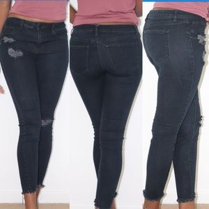 Refuge destroyed boyfriend jeans || size 2
